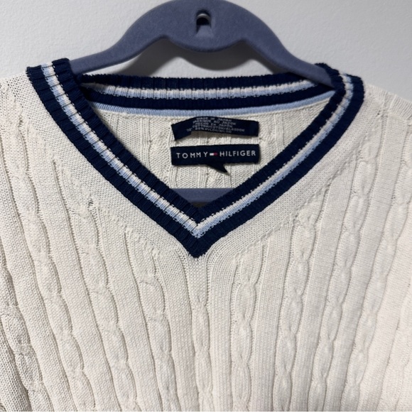 Vintage Tommy Hilfiger Off-White Cable Knit V-Neck Sweater Women’s Size Large - Picture 7 of 14